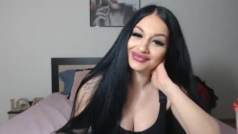 Snapshot of lisa104739 chatting on 12/18/24, 12:10 Lisa online show from 12/18/24, 12:10