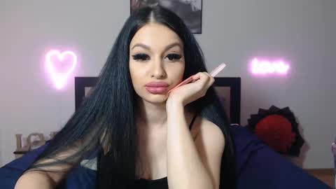 Snapshot of lisa104739 chatting on 01/15/25, 12:51 Lisa online show from 01/15/25, 12:51