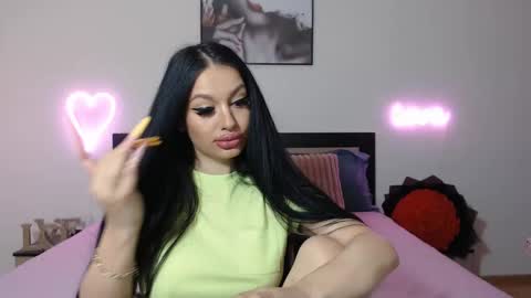 Snapshot of lisa104739 chatting on 02/11/25, 09:14 Lisa online show from 02/11/25, 09:14