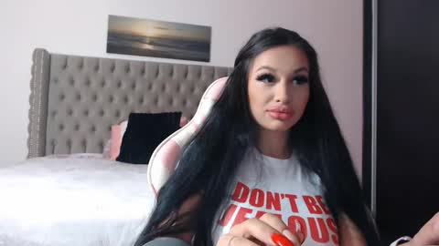 Snapshot of lisa104739 chatting on 09/28/25, 07:30 Lisa online show from 09/28/25, 07:30