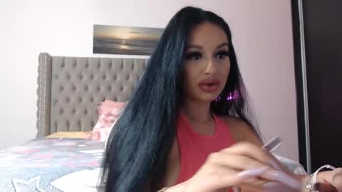 Snapshot of lisa104739 chatting on 11/02/25, 08:11 Lisa online show from 11/02/25, 08:11