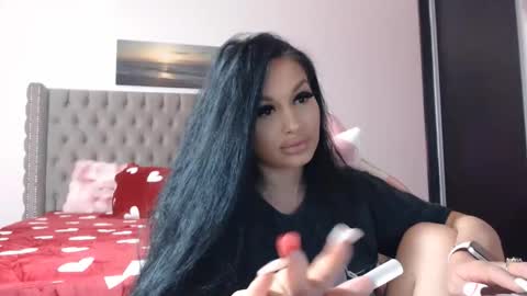 Lisa online show from 12/22/25, 08:39