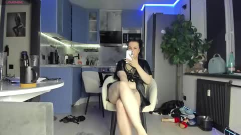 Lisa online show from 10/04/25, 11:14