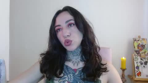 Snapshot of lisa_avila_ chatting on 05/26/26, 04:25 Lisa online show from 05/26/26, 04:25