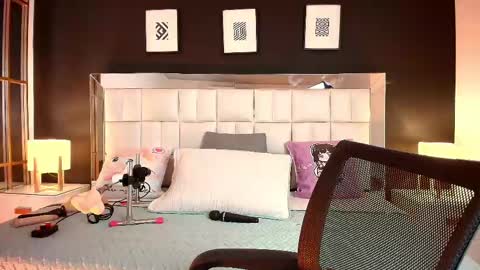 Lisa online show from 02/12/25, 05:48