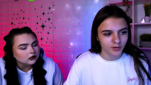 Snapshot of lisa_dark_ chatting on 11/04/25, 10:25 Lisa online show from 11/04/25, 10:25