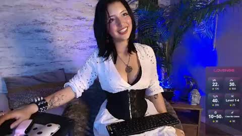 lisa dolly nyx online show from 04/21/26, 08:34