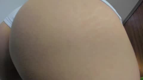 Snapshot of lisa_gerrard_ chatting on 02/19/25, 03:16 Lisa  online show from 02/19/25, 03:16