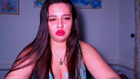 Snapshot of lisa_lady_golden chatting on 11/12/25, 09:03 lisa_lady_golden online show from 11/12/25, 09:03