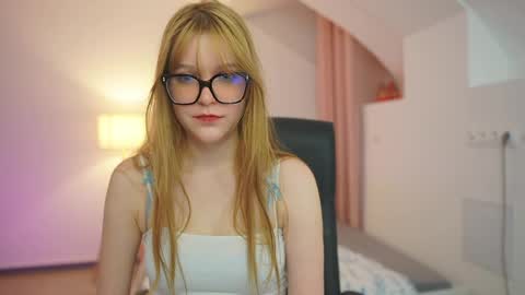 lisa mccoy  online show from 03/19/26, 07:07