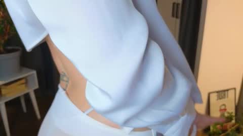 Elisabeth or Lisa online show from 10/12/25, 08:30