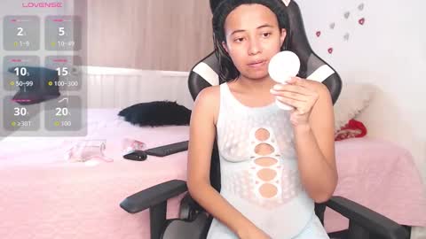 Snapshot of lisa_sexxy chatting on 10/29/25, 03:47 faisury online show from 10/29/25, 03:47