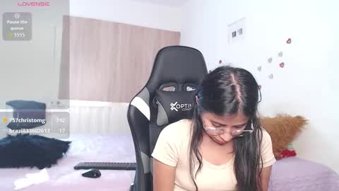 Snapshot of lisa_sexxy chatting on 11/05/25, 05:46 faisury online show from 11/05/25, 05:46