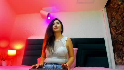 lisa white  online show from 03/29/26, 03:39