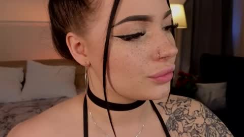 lisaaaliss online show from 04/24/26, 10:18