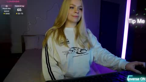 Lisa online show from 01/19/26, 02:32