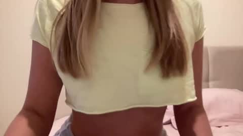 Lisa online show from 01/17/25, 01:35