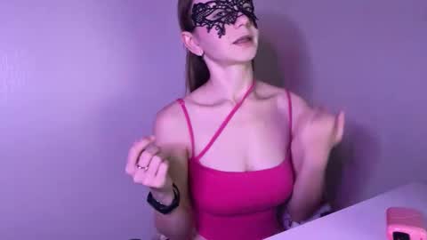 Snapshot of lisafrazier chatting on 09/18/25, 11:34 Lisa online show from 09/18/25, 11:34