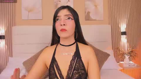 Snapshot of lisalain chatting on 07/17/26, 12:01 lisa online show from 07/17/26, 12:01