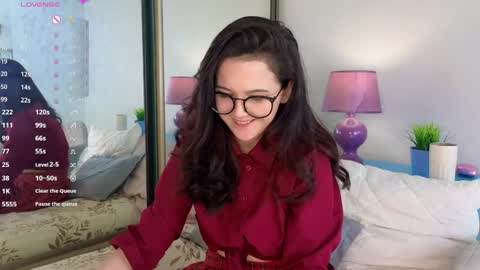 Kira online show from 04/11/26, 07:45