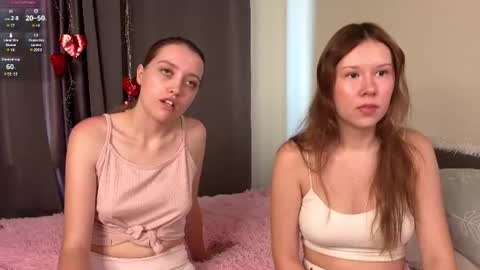Hello our names are Kate and Alice this is our first day here. online show from 07/08/26, 01:10