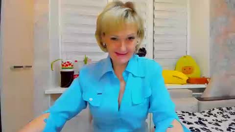 Snapshot of lisasimsx chatting on 02/23/25, 07:28 Lisasimsxs online show from 02/23/25, 07:28