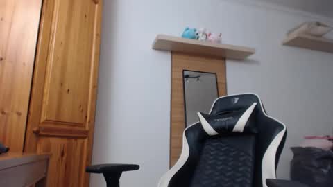 Lisaskybaby online show from 04/01/26, 04:59