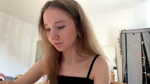 lisasmall online show from 06/14/26, 04:09