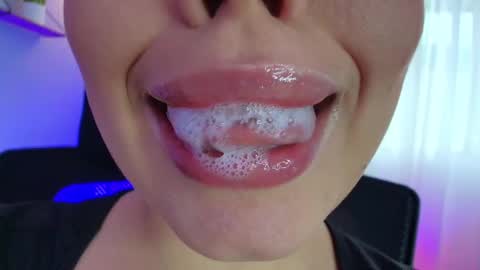 Lisbet online show from 01/20/25, 06:43