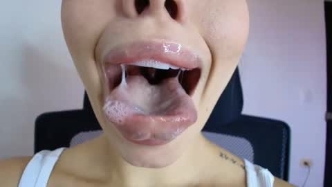 Lisbet online show from 09/27/25, 03:17