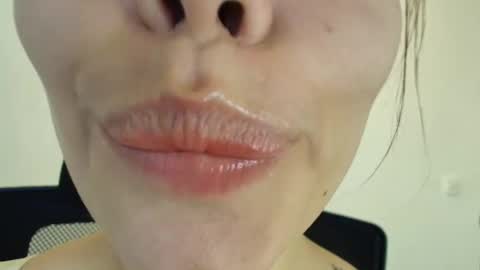 Lisbet online show from 11/30/25, 02:54