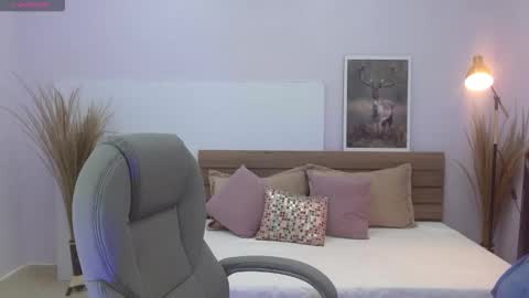 Liseth Fox online show from 03/25/26, 07:53