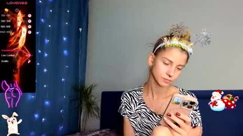 Snapshot of lisi4ka_basik33 chatting on 01/05/26, 05:27 Kris Maks online show from 01/05/26, 05:27