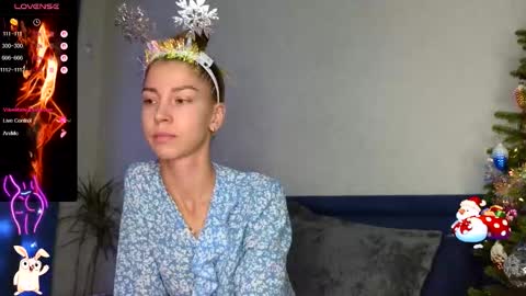 Snapshot of lisi4ka_basik33 chatting on 01/08/26, 05:21 Kris Maks online show from 01/08/26, 05:21