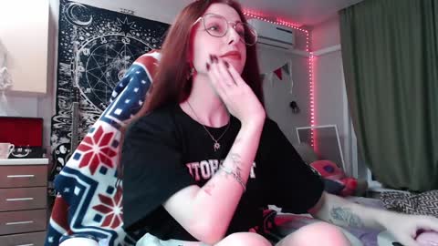 Snapshot of lisiasweet chatting on 12/27/24, 08:07 Lika online show from 12/27/24, 08:07