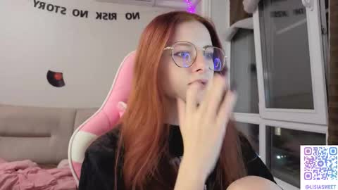 Snapshot of lisiasweet chatting on 10/28/25, 12:41 Lika online show from 10/28/25, 12:41