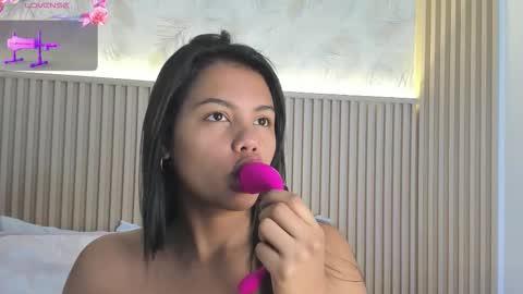 Snapshot of liss_reyes chatting on 12/01/25, 01:27 Liss online show from 12/01/25, 01:27