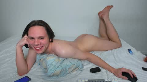 Snapshot of lissa_alfie chatting on 12/15/24, 08:15 Alfie online show from 12/15/24, 08:15