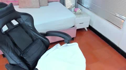 L I S S A  online show from 02/21/26, 03:51