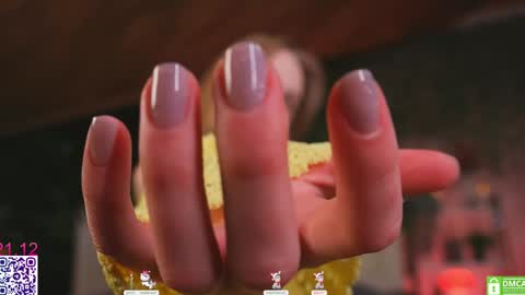 Snapshot of lissa_meooow chatting on 12/21/25, 06:31 your Liza again. Next stream Dec. 1 at 2 or 3 GMT online show from 12/21/25, 06:31