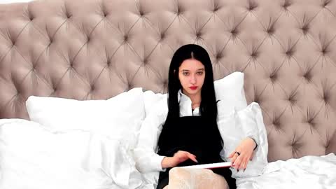 LissaAllison online show from 03/04/25, 05:11