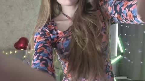 Lissa online show from 04/11/26, 04:39