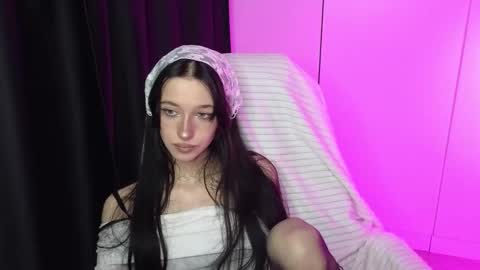 Snapshot of lissaelison chatting on 10/15/25, 11:38 lissaelison online show from 10/15/25, 11:38