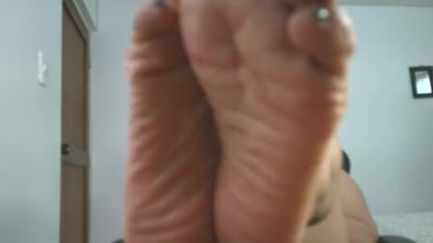 Snapshot of lissafeethot chatting on 11/21/25, 08:51 Lissafeethot online show from 11/21/25, 08:51