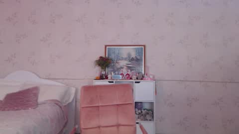 Alice Dont forget to thumbs up its very important  online show from 10/12/25, 07:51