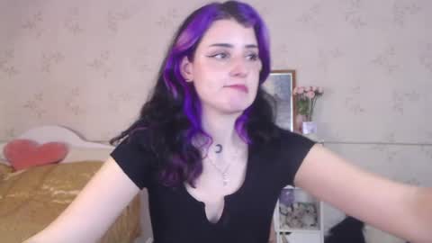 Alice Dont forget to thumbs up its very important  online show from 05/15/26, 01:18