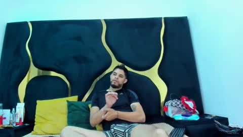 Snapshot of lissandjohnson chatting on 12/19/25, 05:25 LISSA JHONS online show from 12/19/25, 05:25