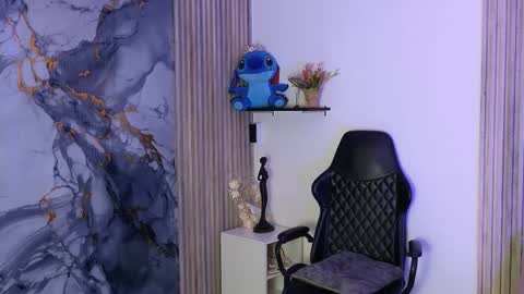 Snapshot of lissawild_ chatting on 02/11/26, 08:25 ss online show from 02/11/26, 08:25