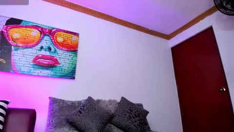 Liss Brown online show from 12/19/25, 01:29