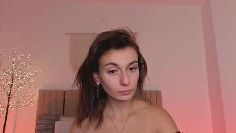 lit1le_mia online show from 11/03/25, 09:48